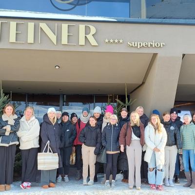 NEW WORK – Hotel Steiner lädt Maturantinnen der HLW Elisabethinum nach Obertauern und überzeugt mit modernem, zukunftsorientiertem Hotelmanagement